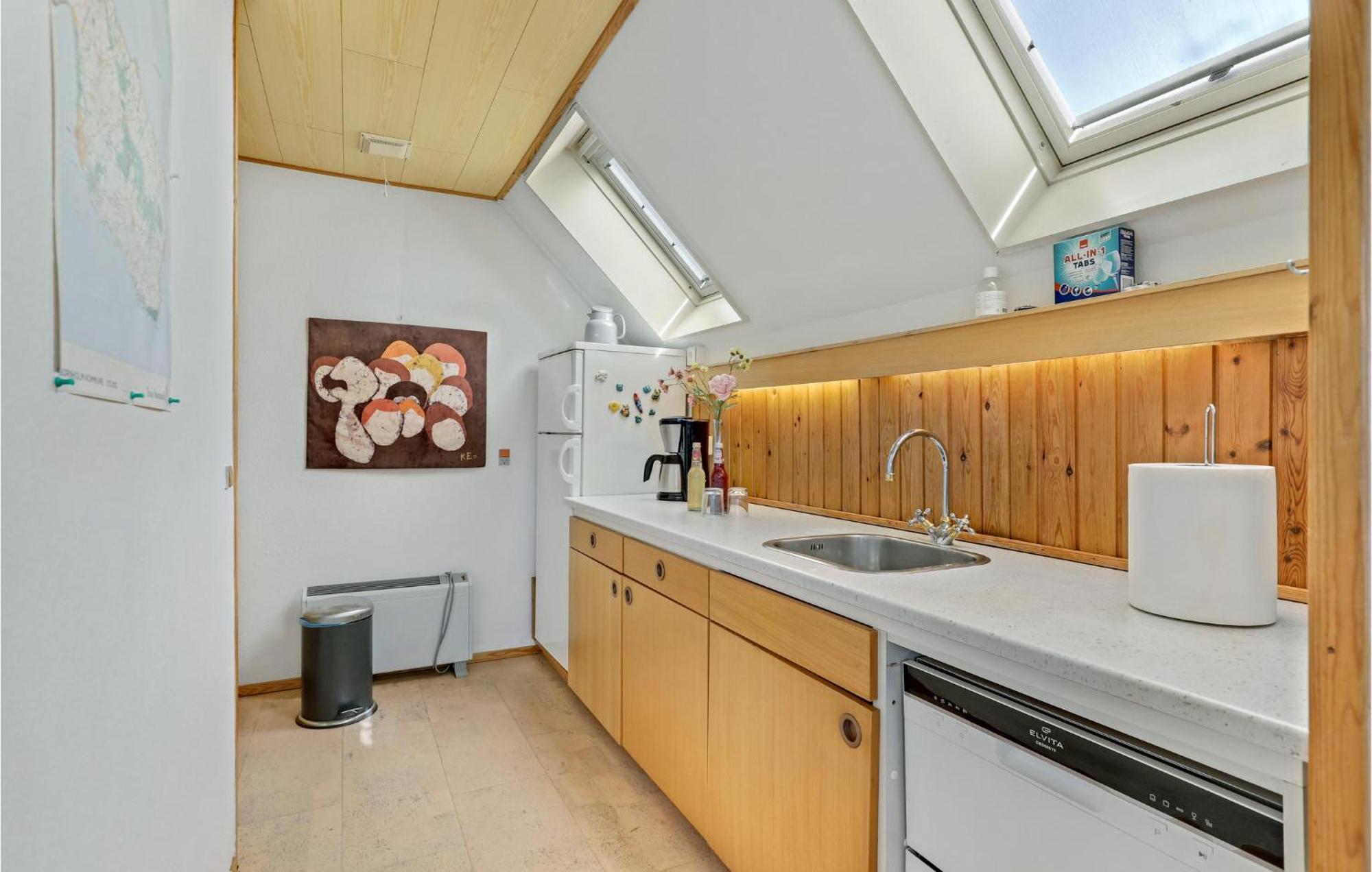 Gorgeous Home In Nexo With Kitchen Εξωτερικό φωτογραφία