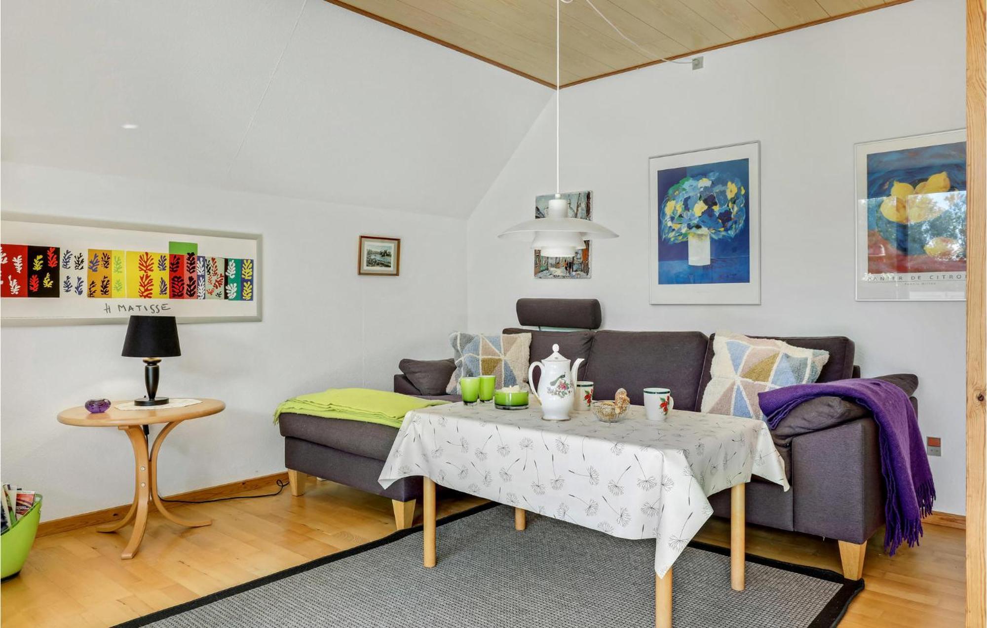Gorgeous Home In Nexo With Kitchen Εξωτερικό φωτογραφία