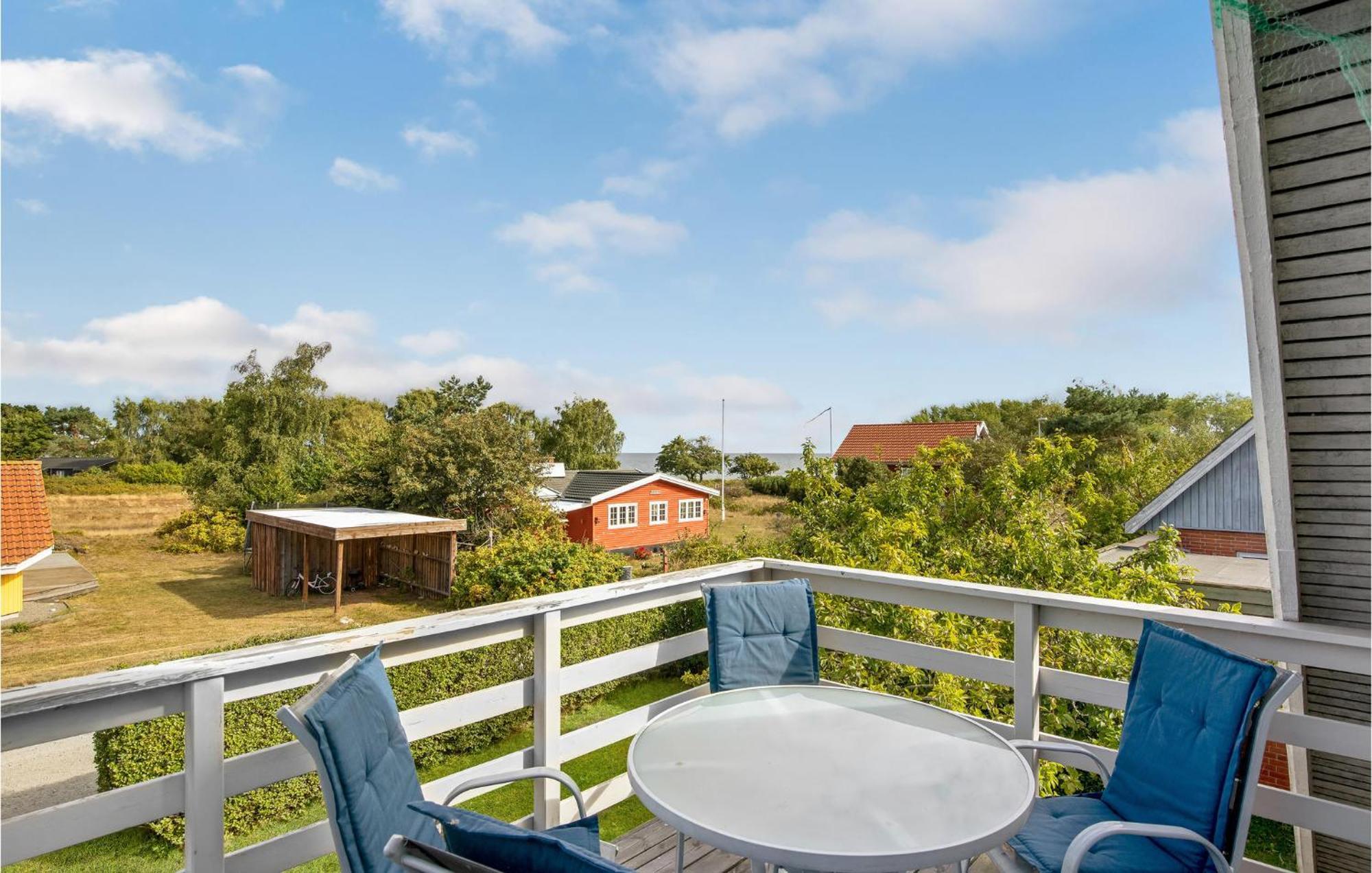 Gorgeous Home In Nexo With Kitchen Εξωτερικό φωτογραφία